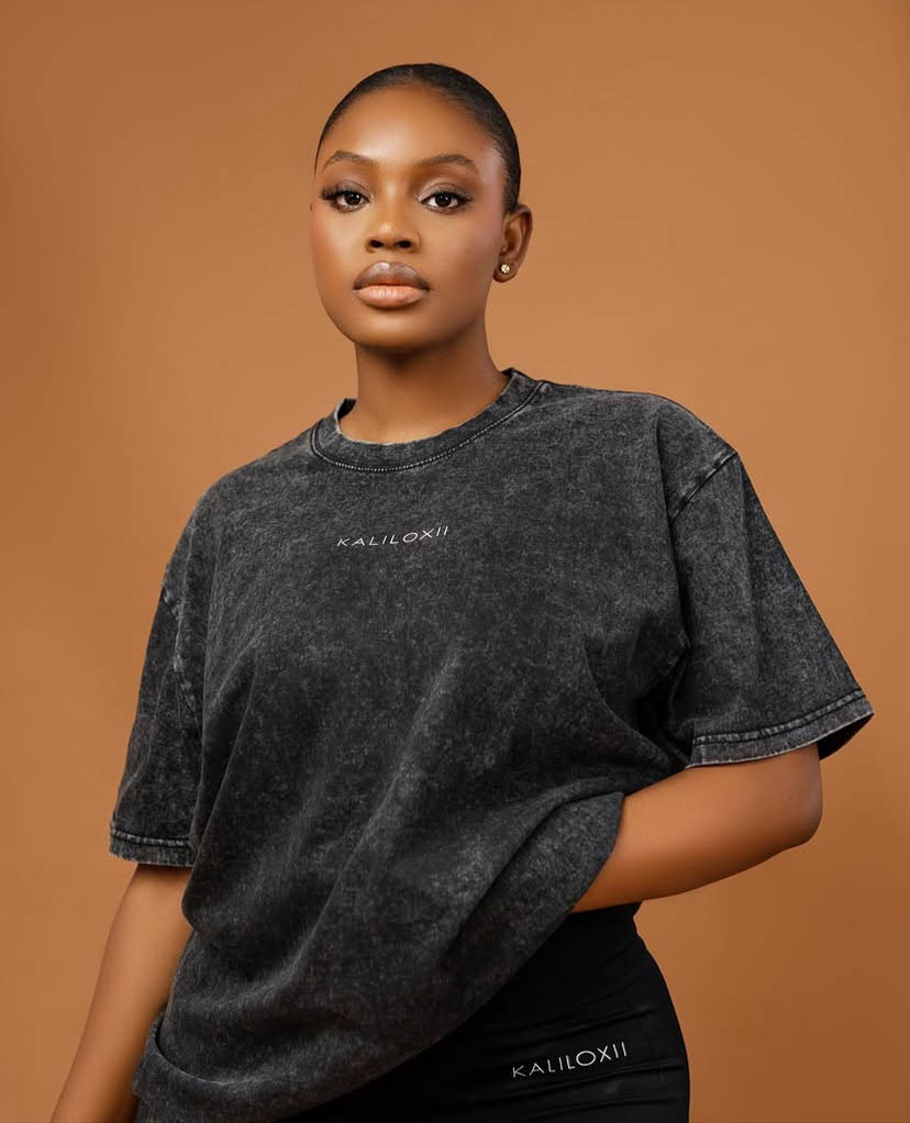 black-shirt